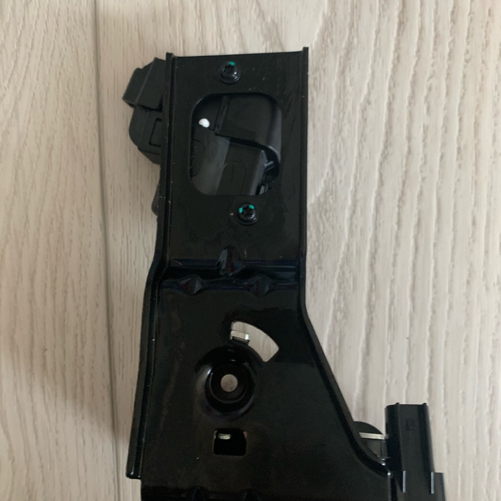 9L8Z7843150B Liftgate Tailgate Trunk Lock Actuator For 09-12 Ford Escape Mariner - Picture 3 of 6